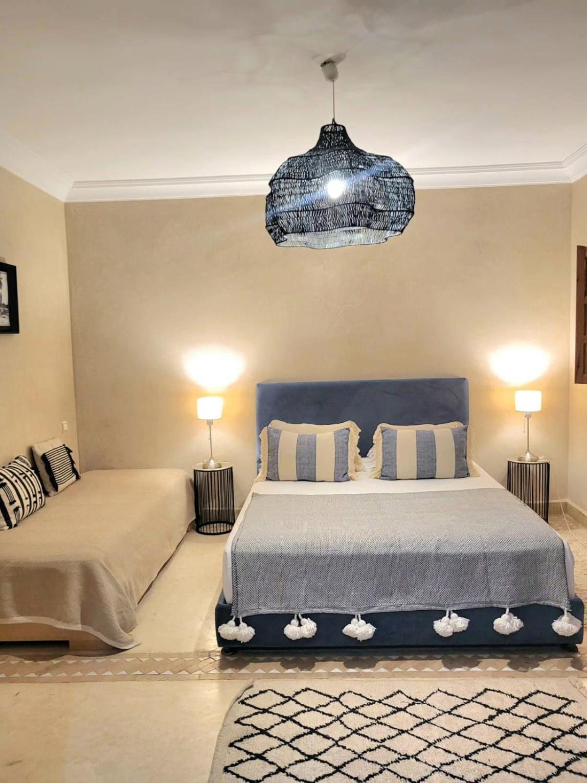 Riad Melilo Avec Piscine Chauffee Маракеш Екстериор снимка