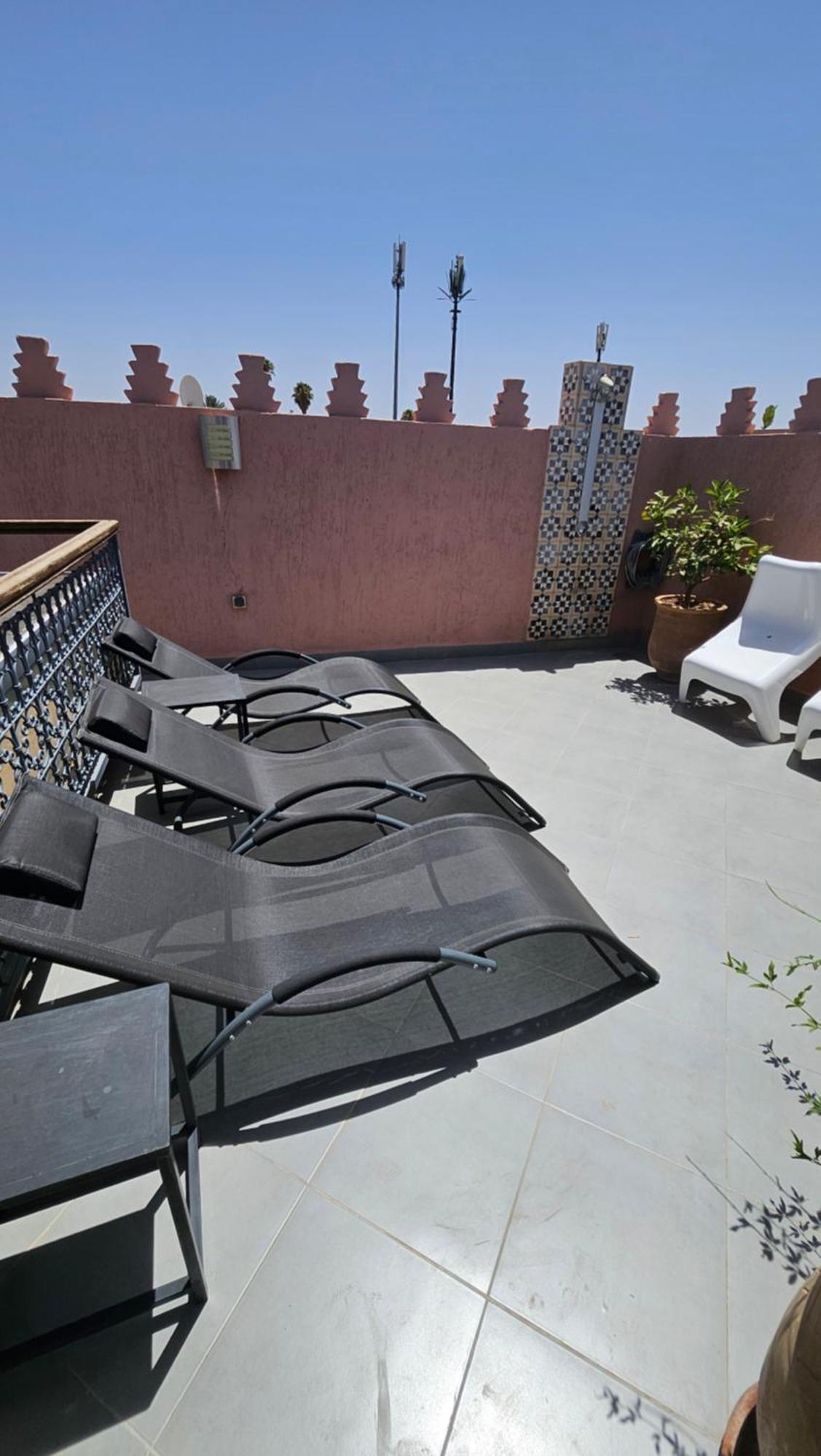 Riad Melilo Avec Piscine Chauffee Маракеш Екстериор снимка