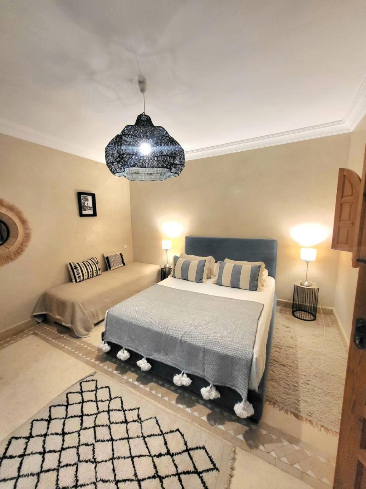 Riad Melilo Avec Piscine Chauffee Маракеш Екстериор снимка