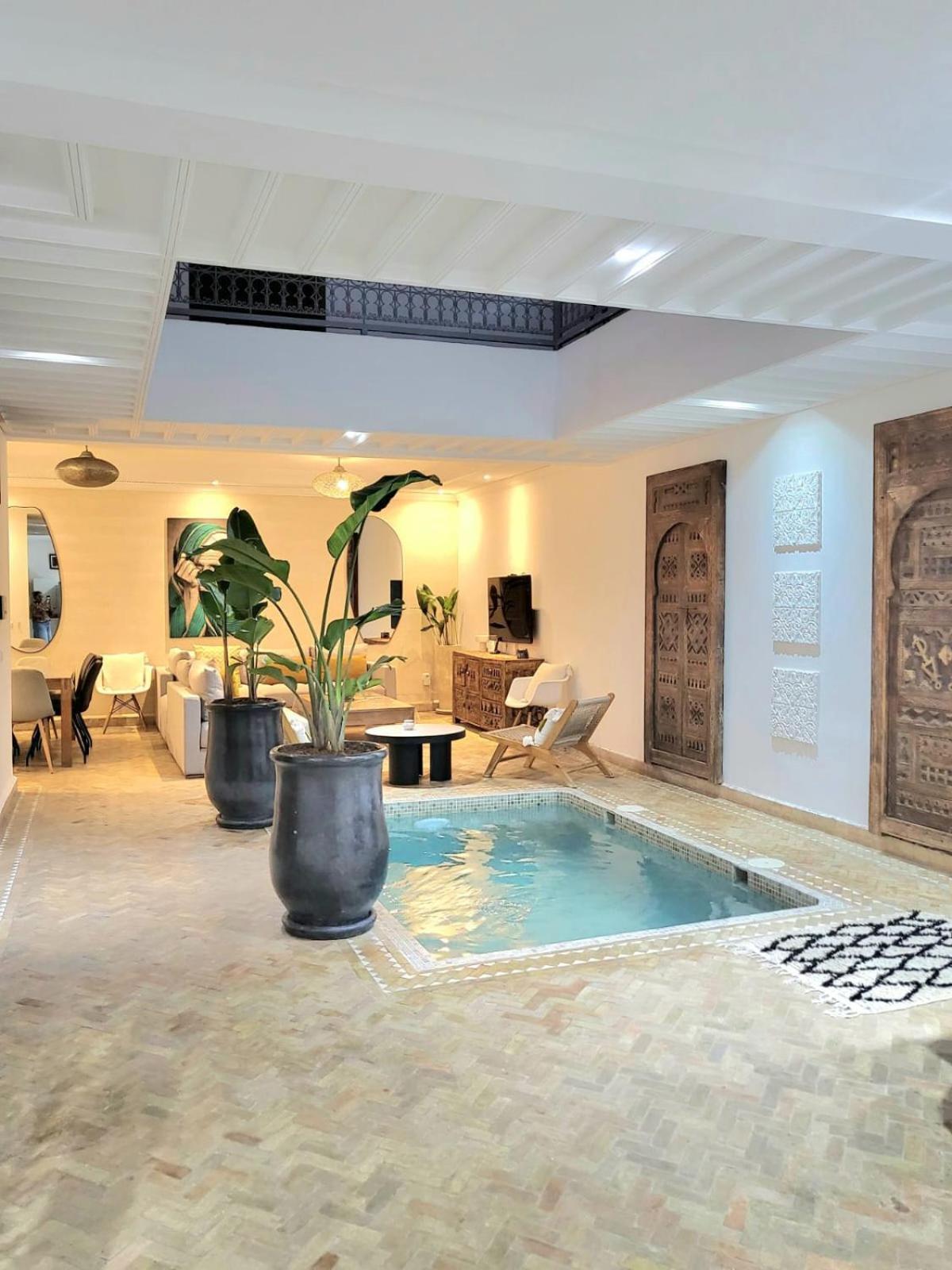 Riad Melilo Avec Piscine Chauffee Маракеш Екстериор снимка