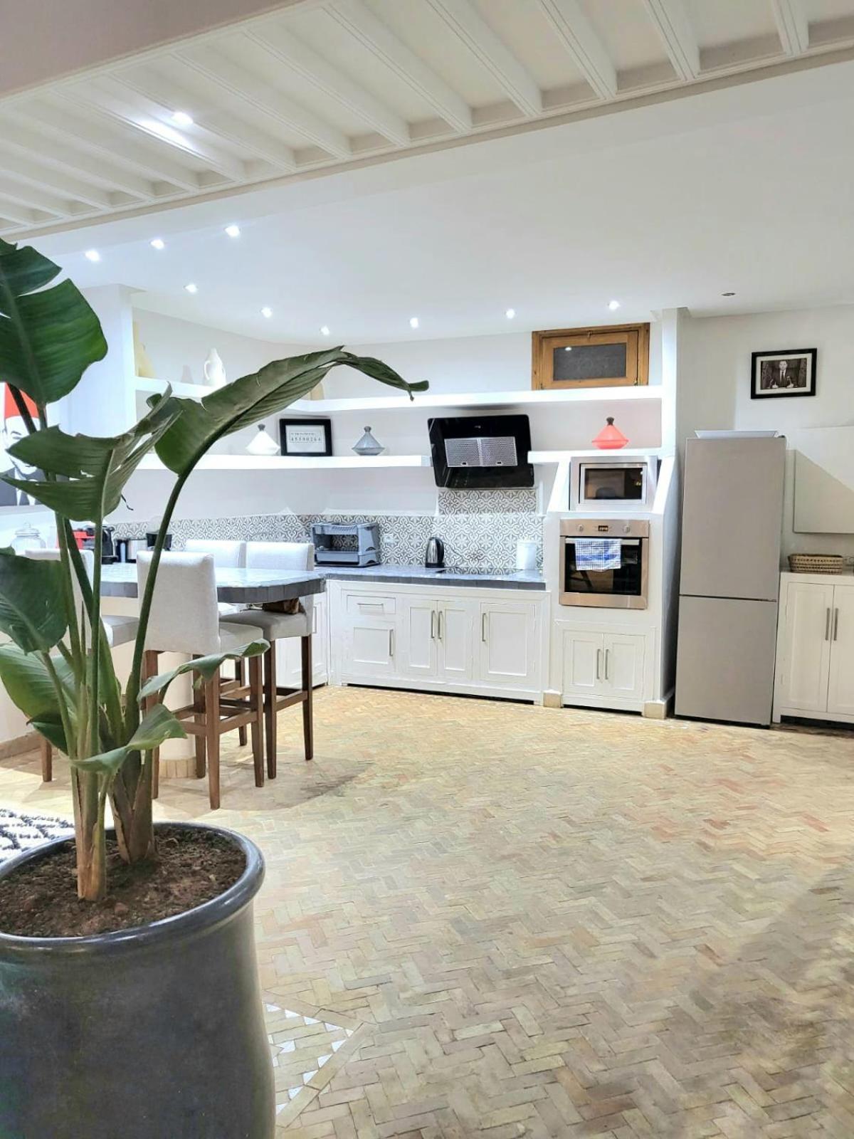 Riad Melilo Avec Piscine Chauffee Маракеш Екстериор снимка